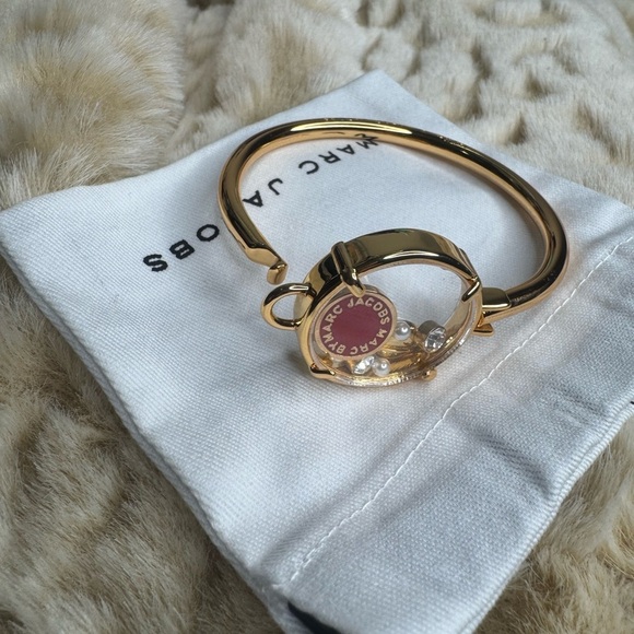 Marc Jacobs Gold and Red Floating Charm Bracelet with Crystals and Pearls - Picture 9 of 10